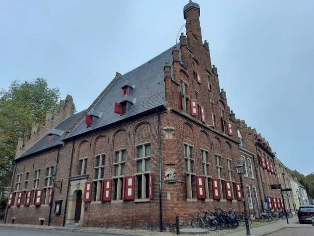 62. Voormalig stadhuis